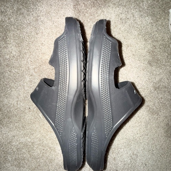 CROCS Classic Black Slide Sandals - Picture 4 of 4